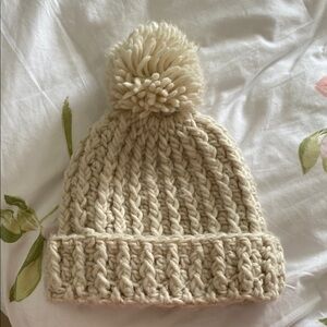 Cozy Cream Knit Pom-Pom Beanie